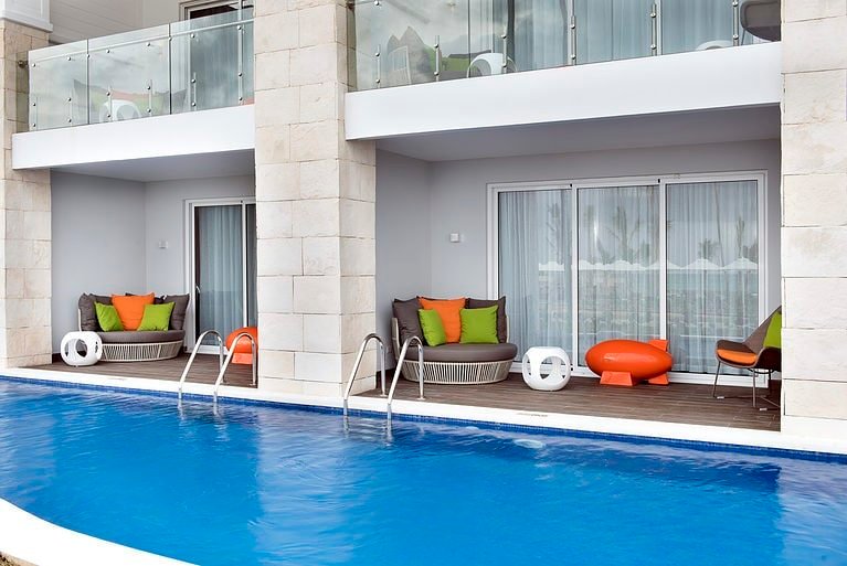 Nick Swim-up Flat Suites